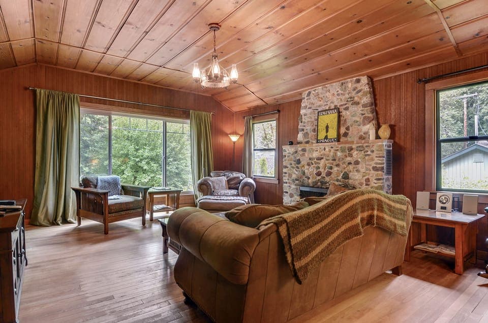 And views of the surrounding trees.