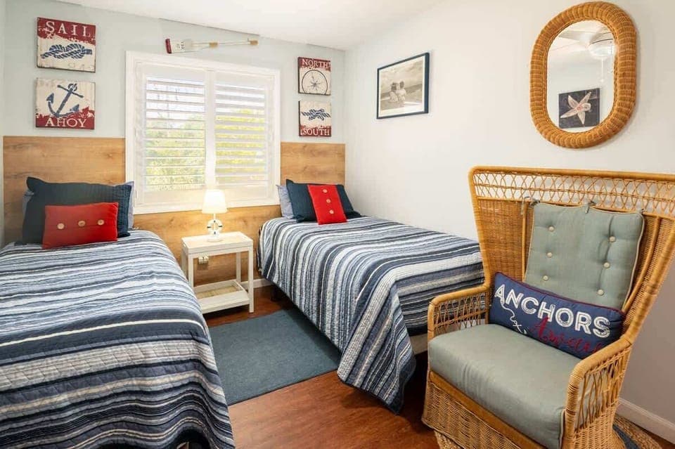 Twin Guest Bedroom