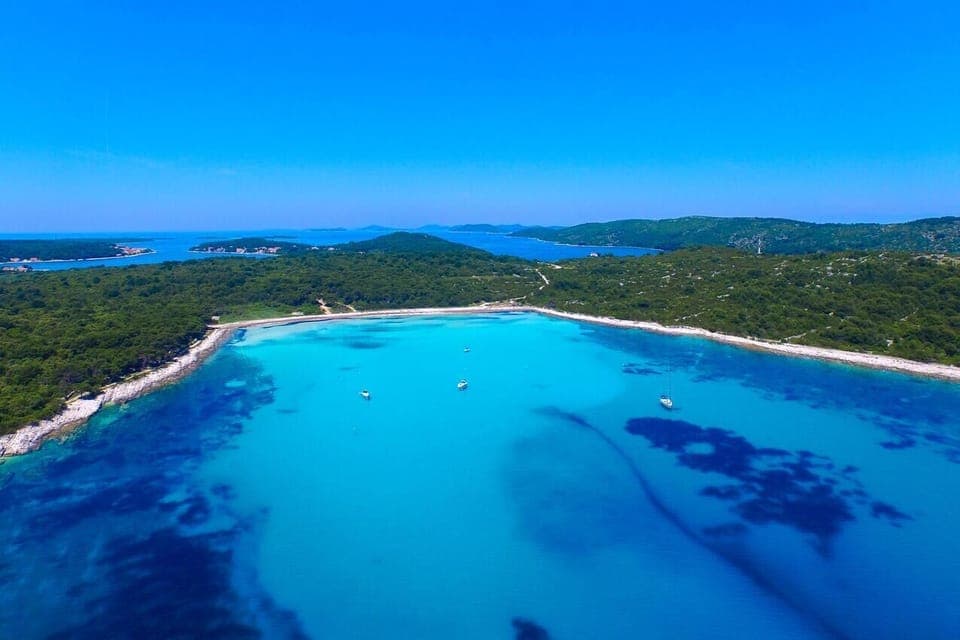 Nearby beaches