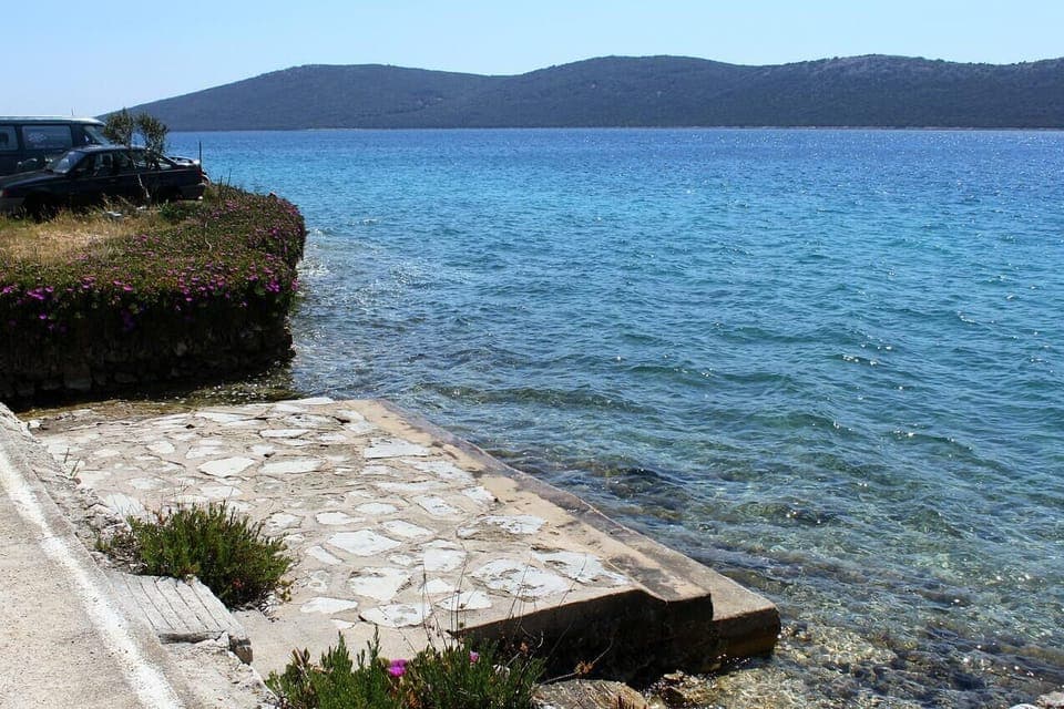 Nearby beaches