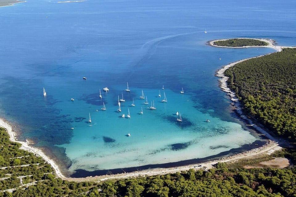 Nearby beaches