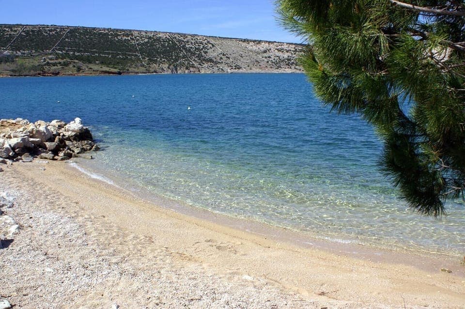 Nearby beaches