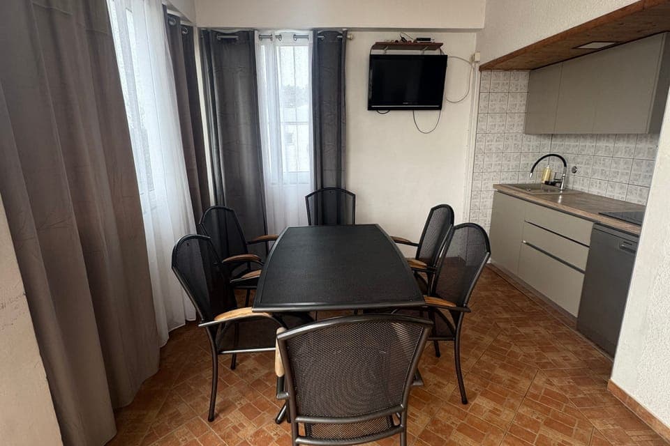 Dining room 1