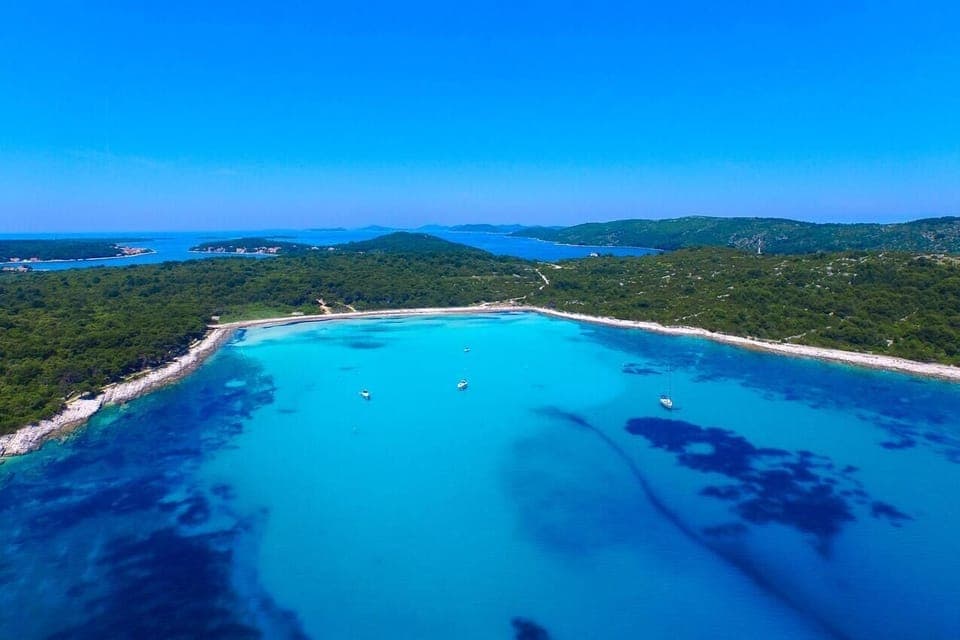 Nearby beaches