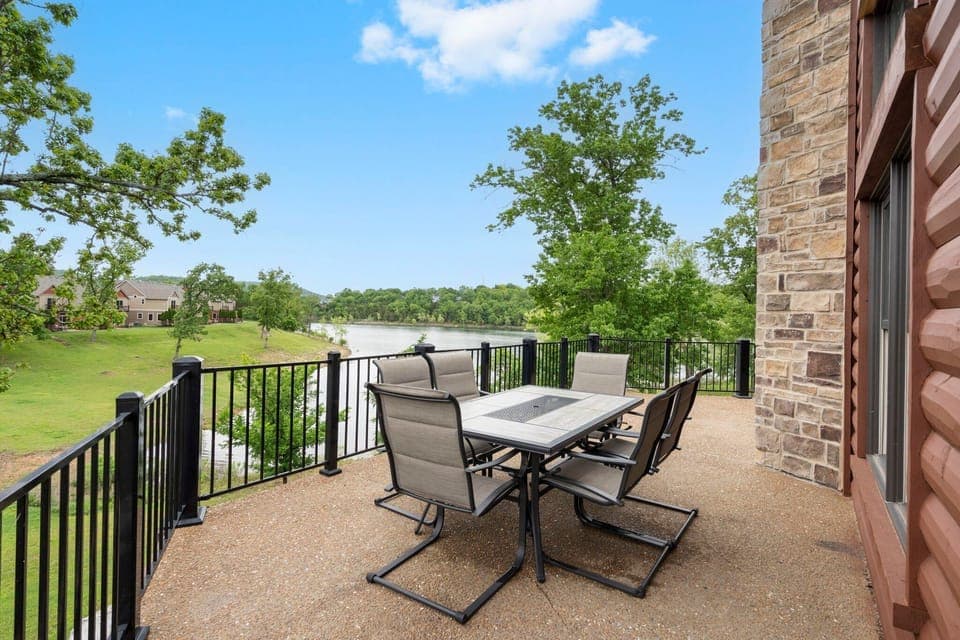 Welcome to The Big Buck Lodge!