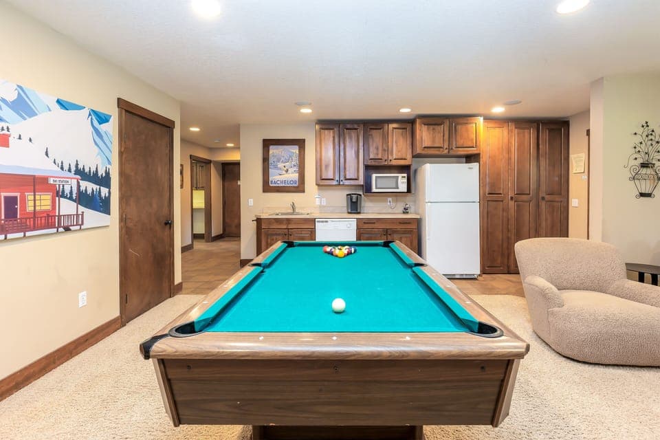 Game Room - Downstairs