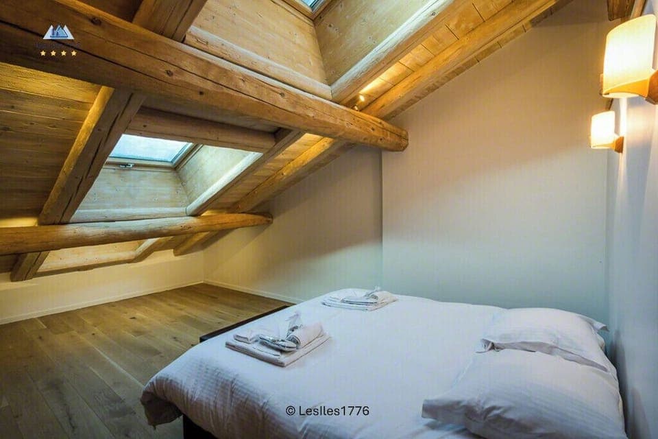 Master bedroom 5
Watch the stars before falling asleep ! (usually not in winter)