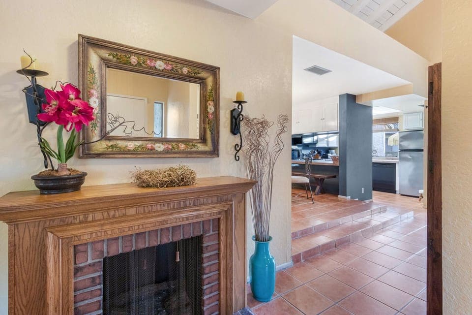 K0264 - Los Pueblos Serene Entrance