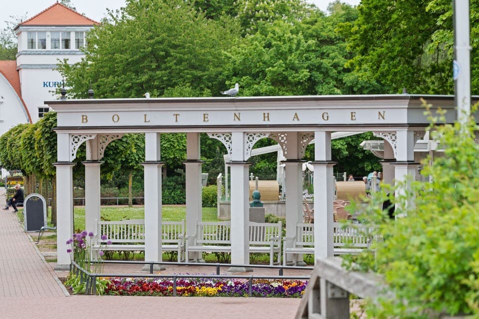 Immediate Surroundings [summer] (<1 km)