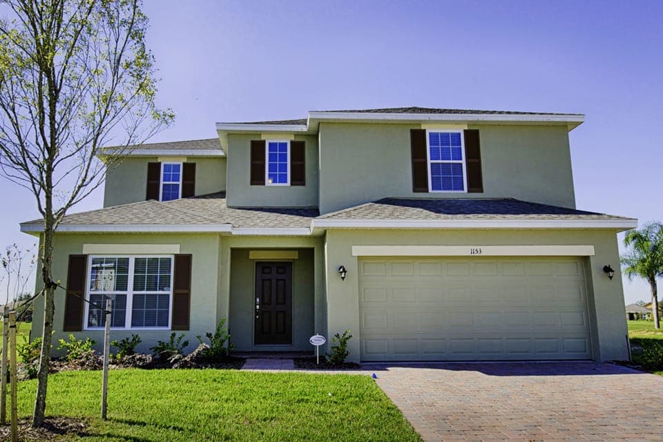 01_Front_of_Home_bright_0821.jpg