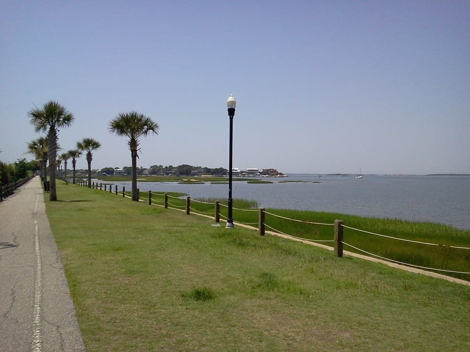 Pickett Street bridge & recreation area on harbor  just 1/2 mile away