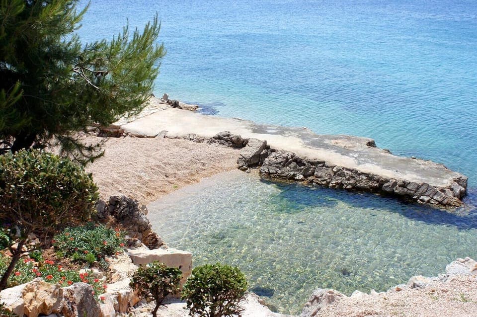 Nearby beaches