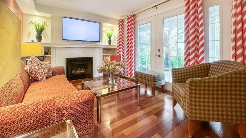 YOUR HOME FOR YOUR HOLIDAYS
Entire Home -  3 Bedrooms, 2 baths
3 KING BEDS
