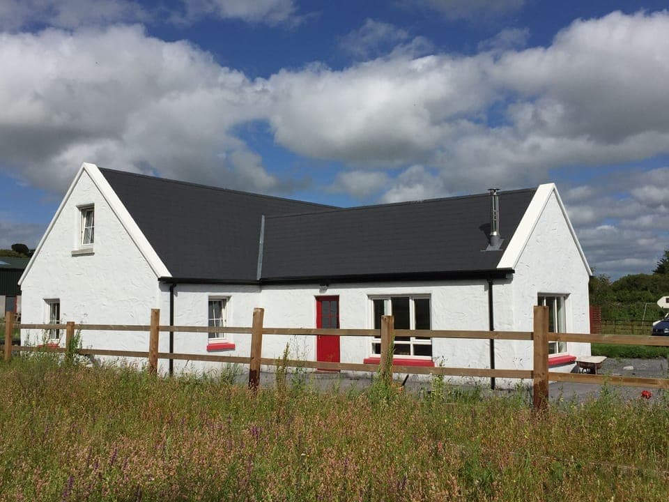 Casa Ceoil - a slice of Irish country life in the West.