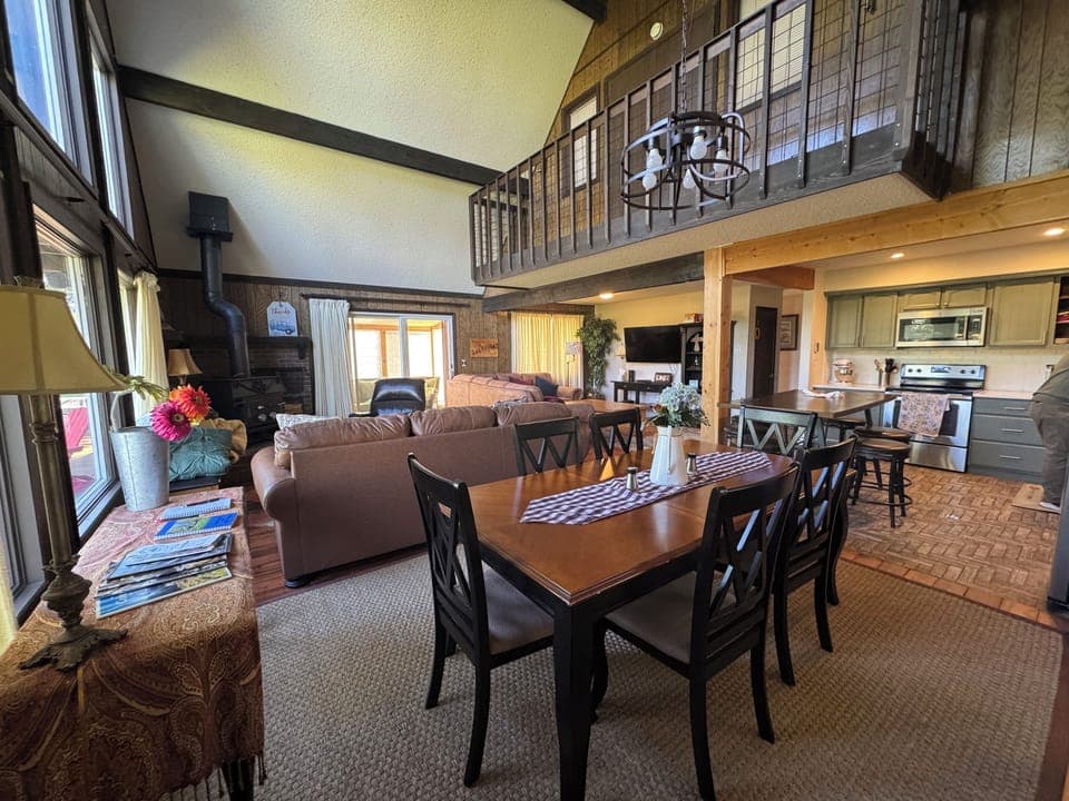 GREAT ROOM!!
