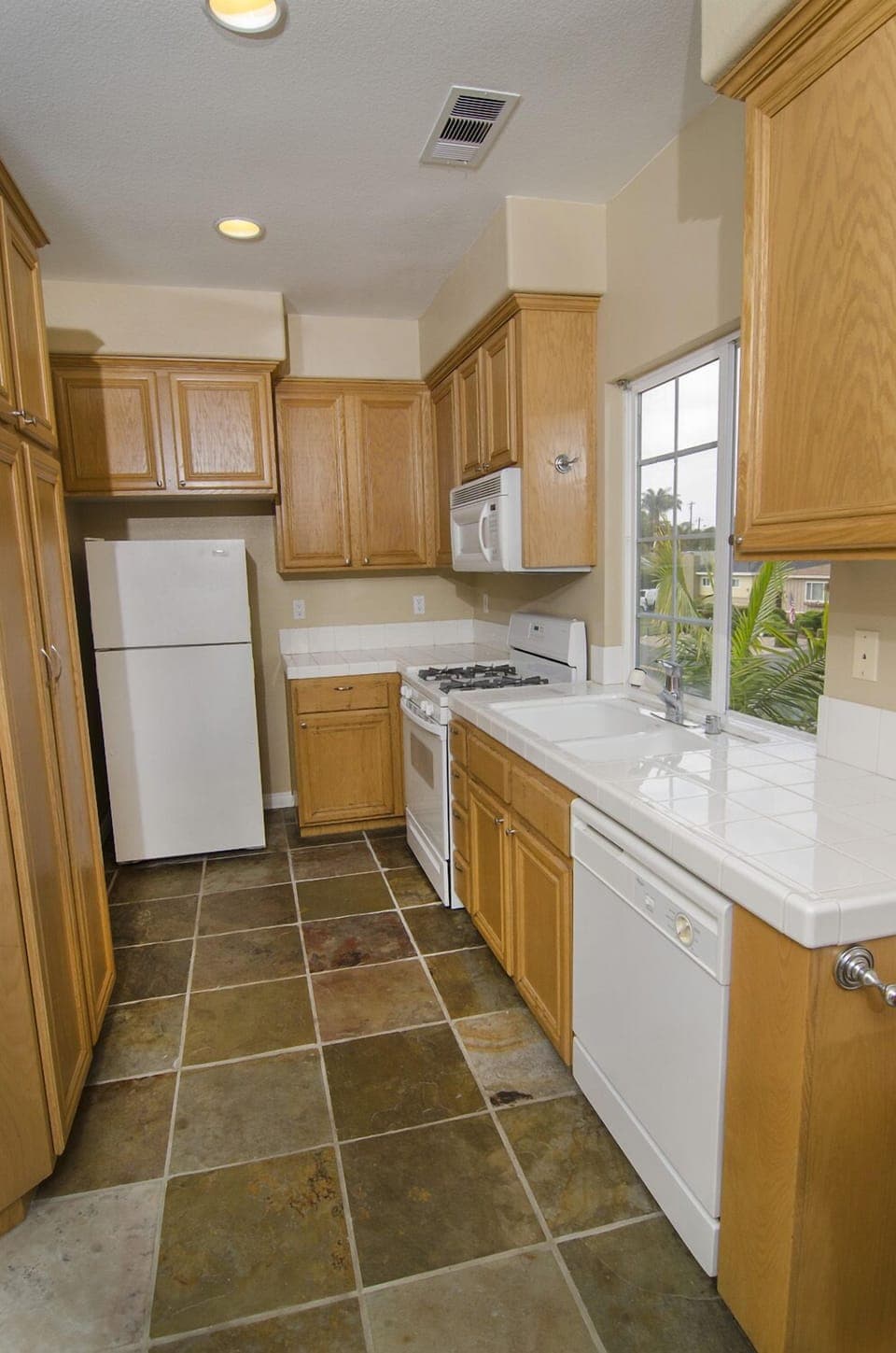 Studio Full Kitchen Includes Refrig, Stove, Oven, Microwave and lots of Counter!