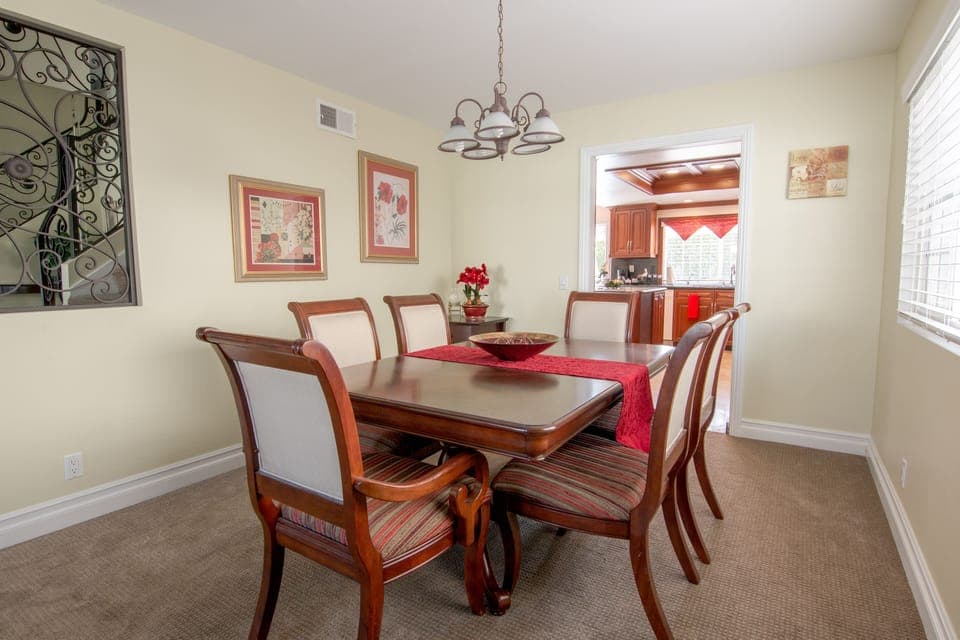 Formal Dinning Room