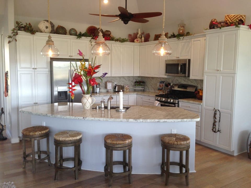 MAIN HOUSE KITCHEN W/GRANITE;STOCKED LIKE  GOURMET COOK LOVES;OVERLOOKS GREAT RM