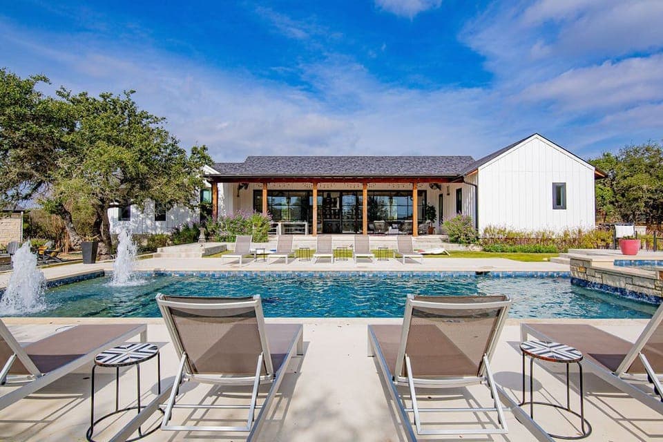 Bunk House and Luxurious Pool - Walker Luxury Vacation Rentals