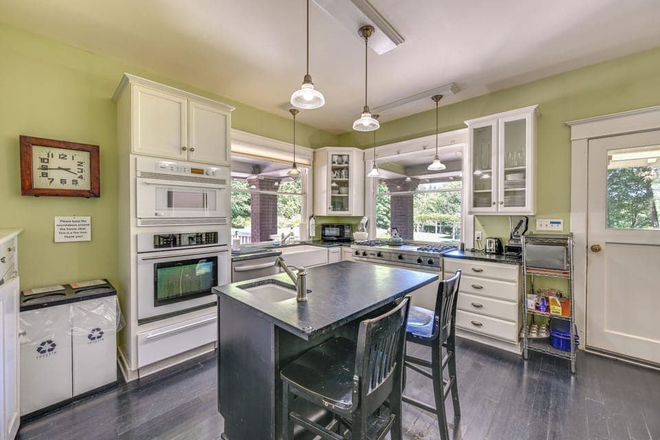 Kitchen | Cooking Basics | Dishware/Flatware