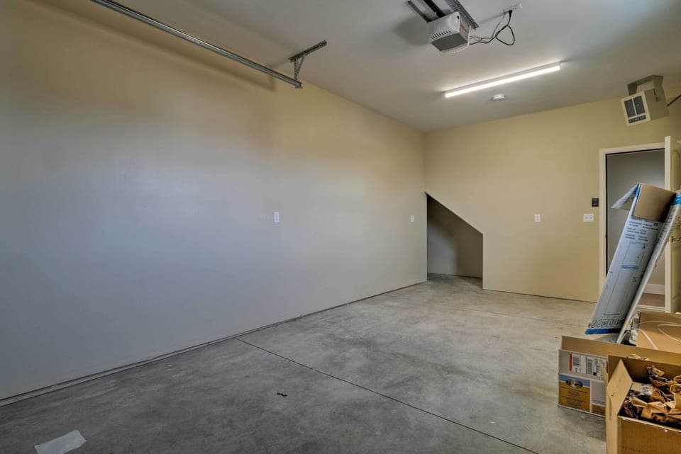 Parking | Garage (1 Vehicle)