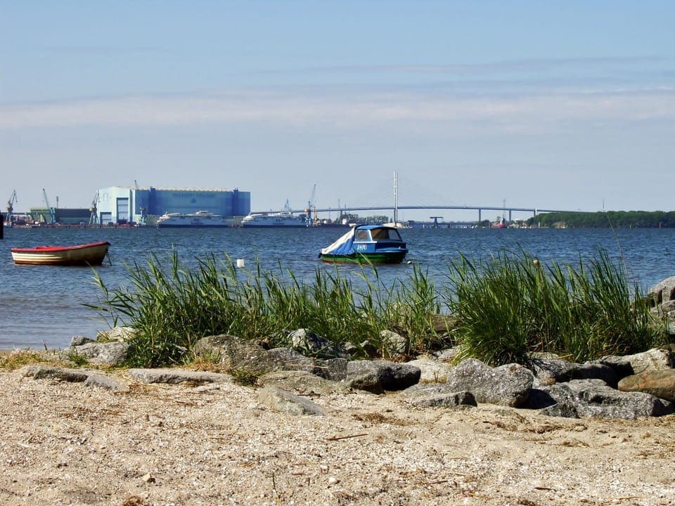 Surroundings [summer] (1-5 km)