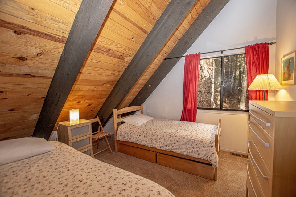 Bunker Bedroom 4 - Bunker Bedroom 4