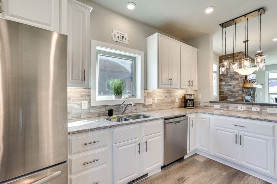 Kitchen | Cooking Basics | Coffee Maker | Paper Towels/Trash Bags Provided