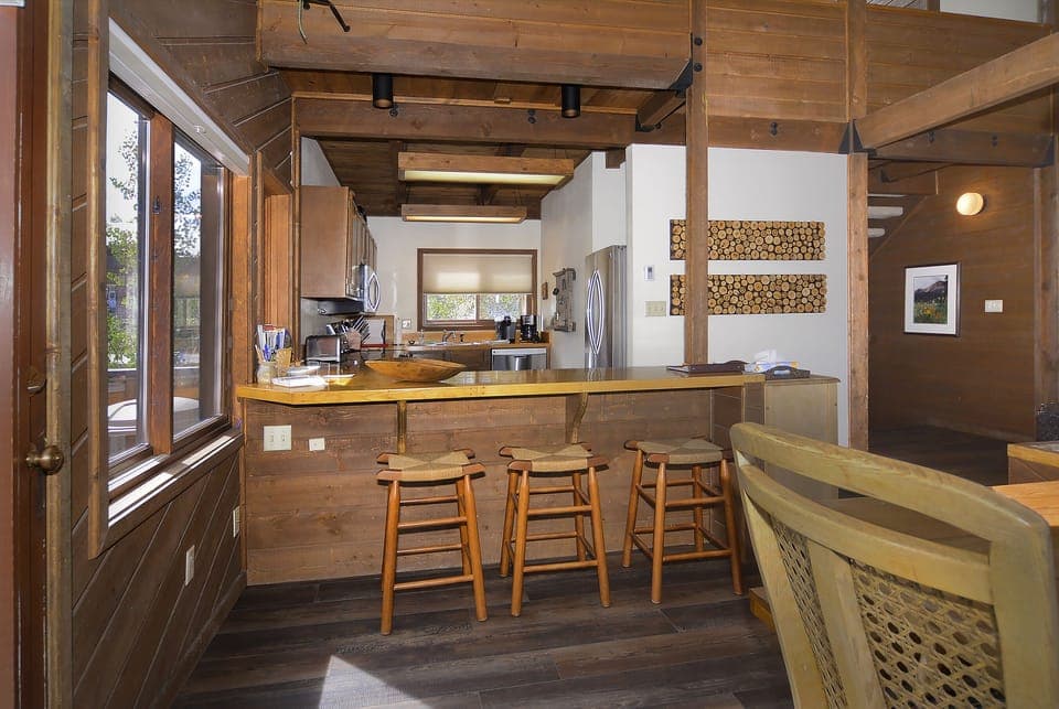 Dining bar