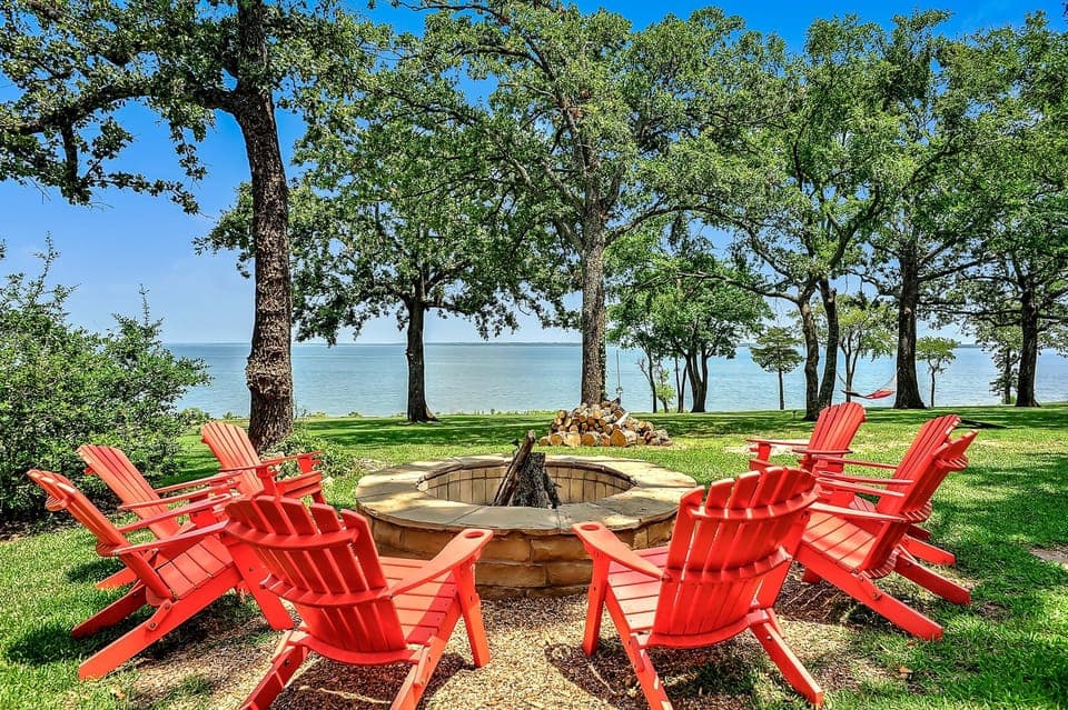 outdoor fire pit and 1 million dollar view