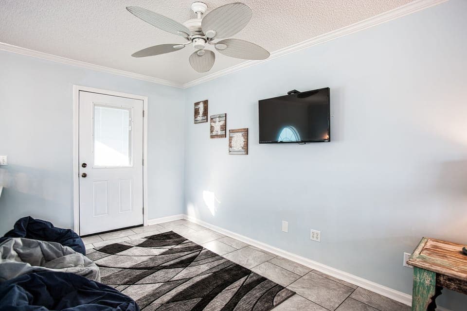 FAMILY LOFT AREA