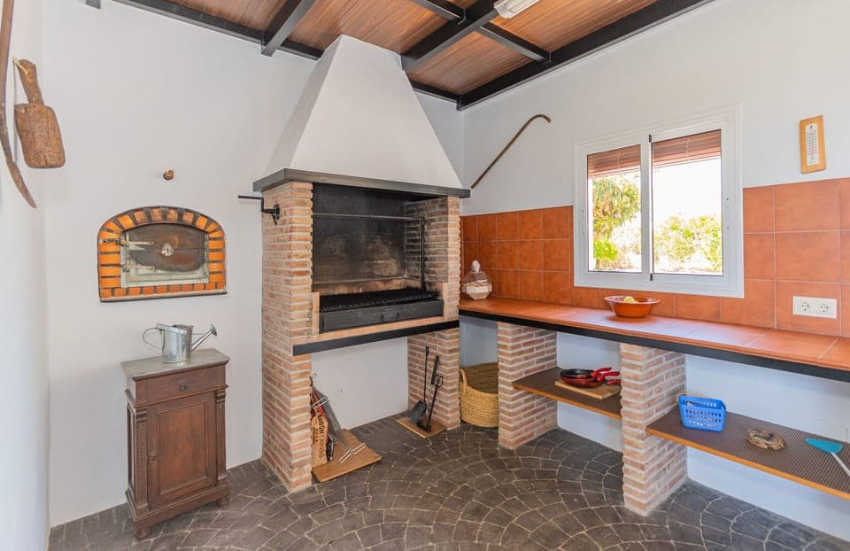 Enjoy the barbecue of this Finca in Alhaurín el Grande