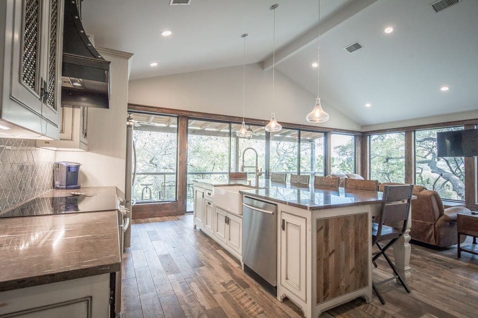 Fabulous Kitchen and Living Area