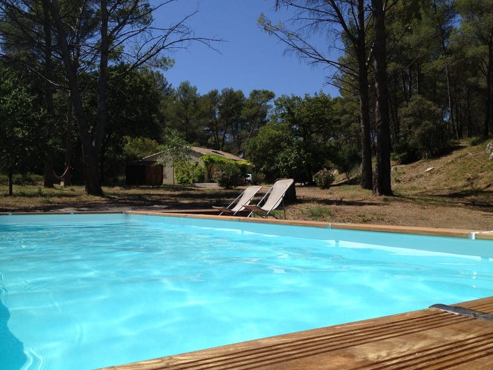 Near Aix-en-Provence, House in nature with Swimming Pool