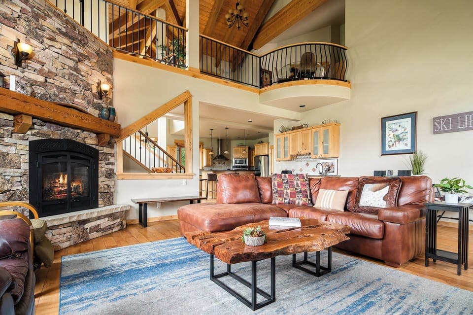 Berghaus Lodge South welcomes you with expansive windows, ceilings & views