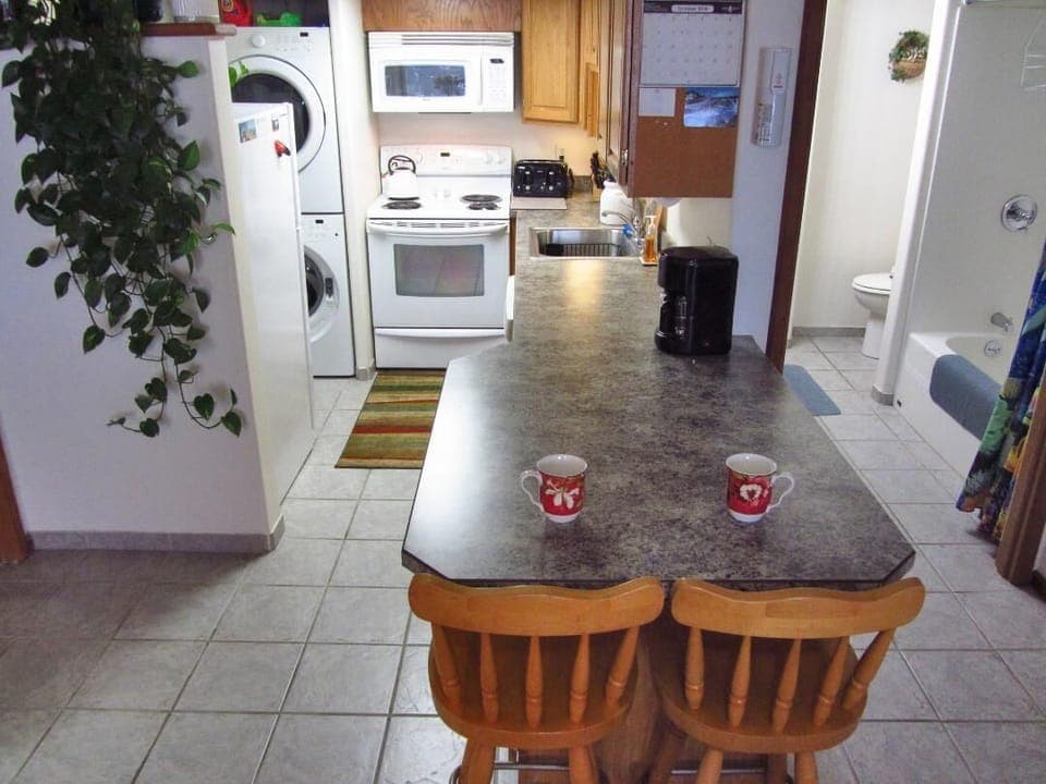 Kitchen, Bath, Washer/Dryer