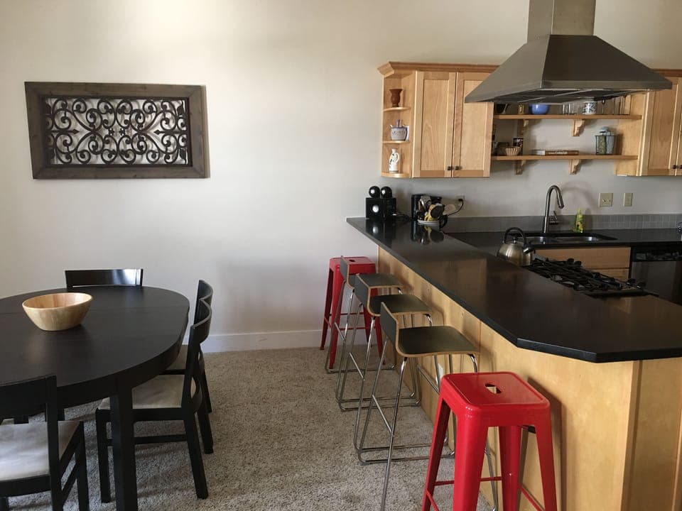 Bar seating for 5.