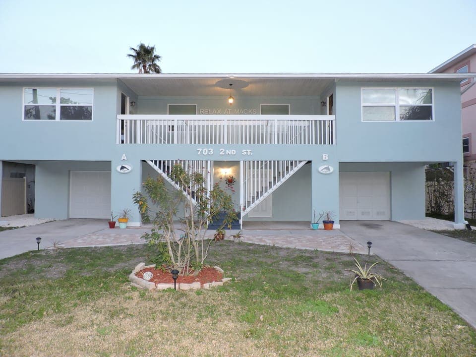Entire Duplex