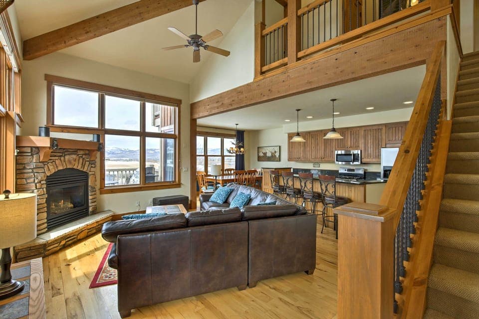 Living Room | Free WiFi