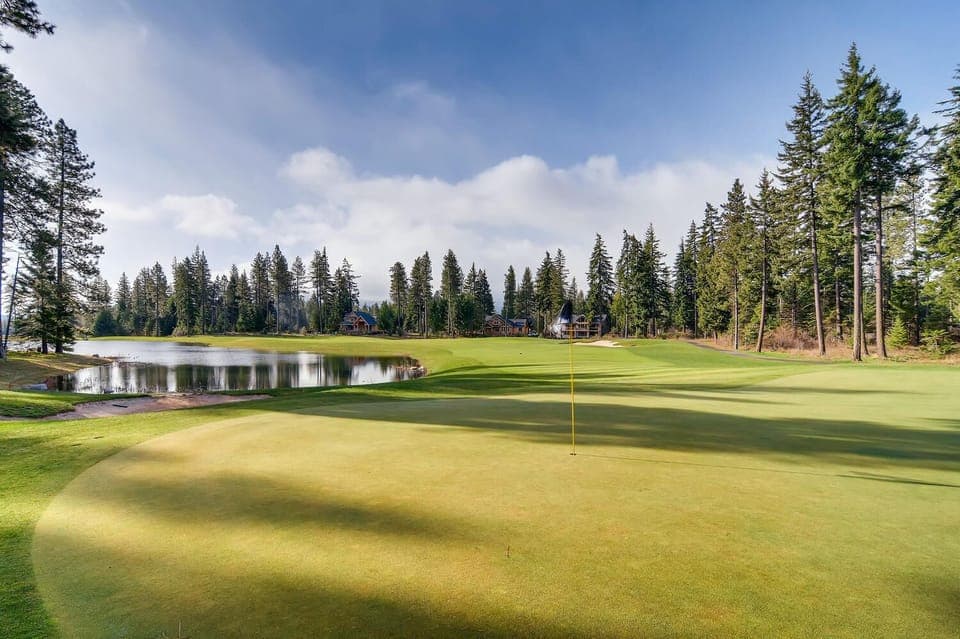 Golf in Suncadia Resort at the Two Championship Golf Courses