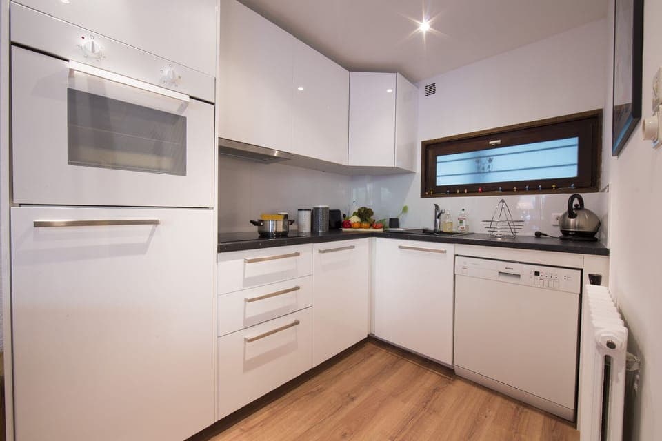 Fully equipped kitchen - with dishwasher
