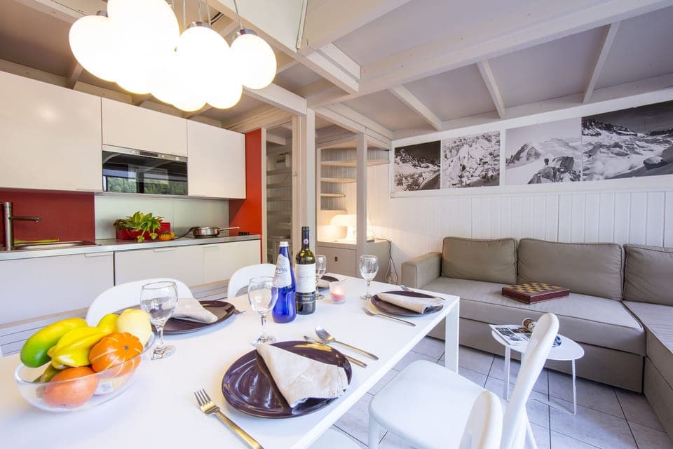 Kitchen, dining area & living room