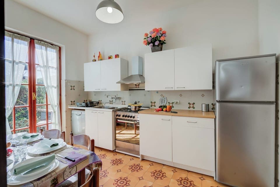 Kitchen and dining area