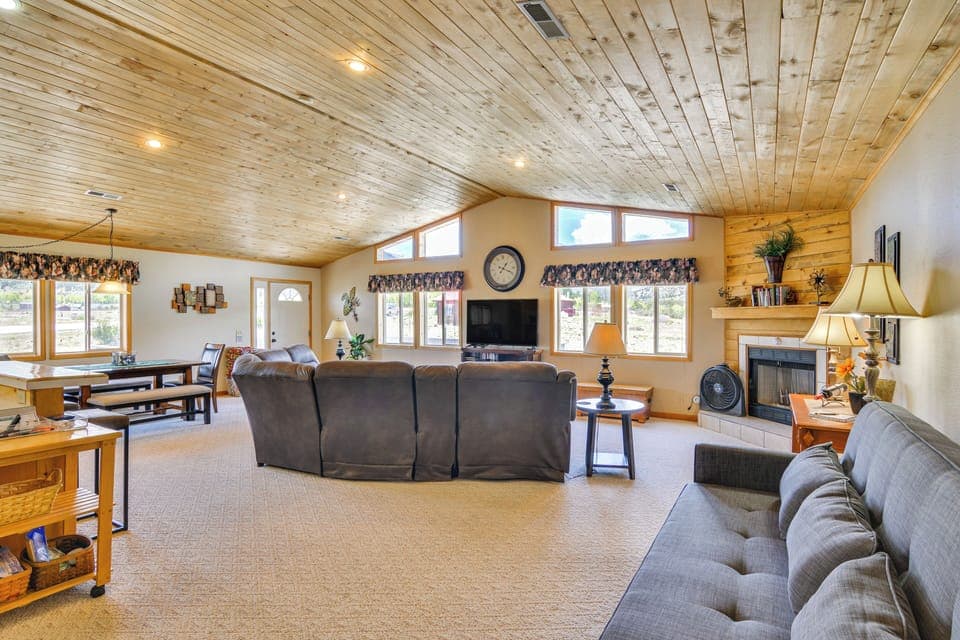 Buena Vista Vacation Rental | 3BR | 2BA | 1,900 Sq Ft | 3 Steps to Enter