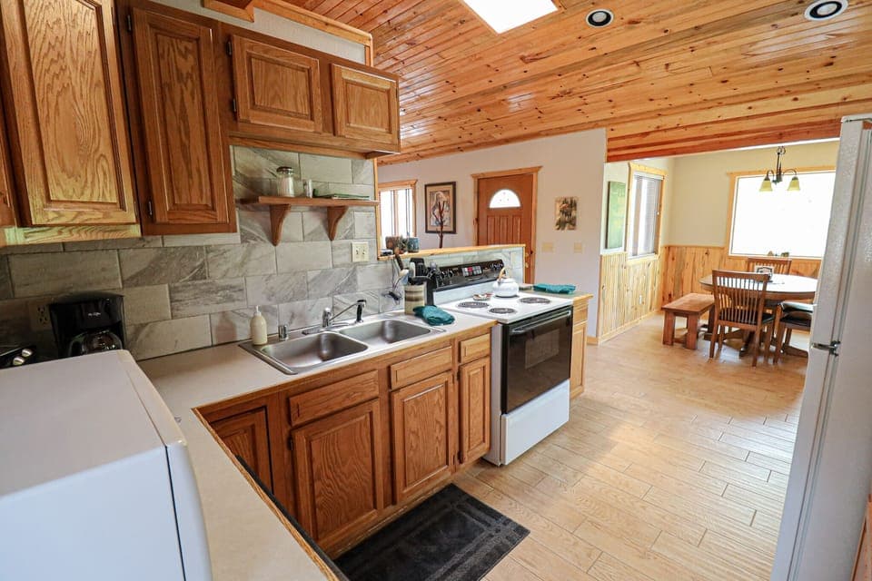 Kitchen/Dining