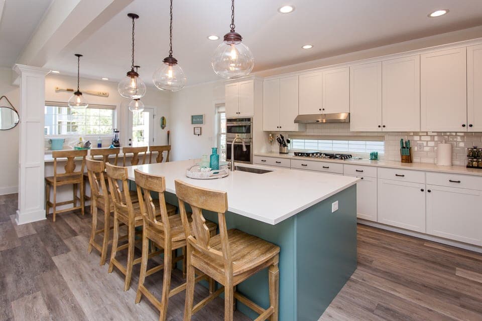Wonderful fully stocked kitchen to cook in. 