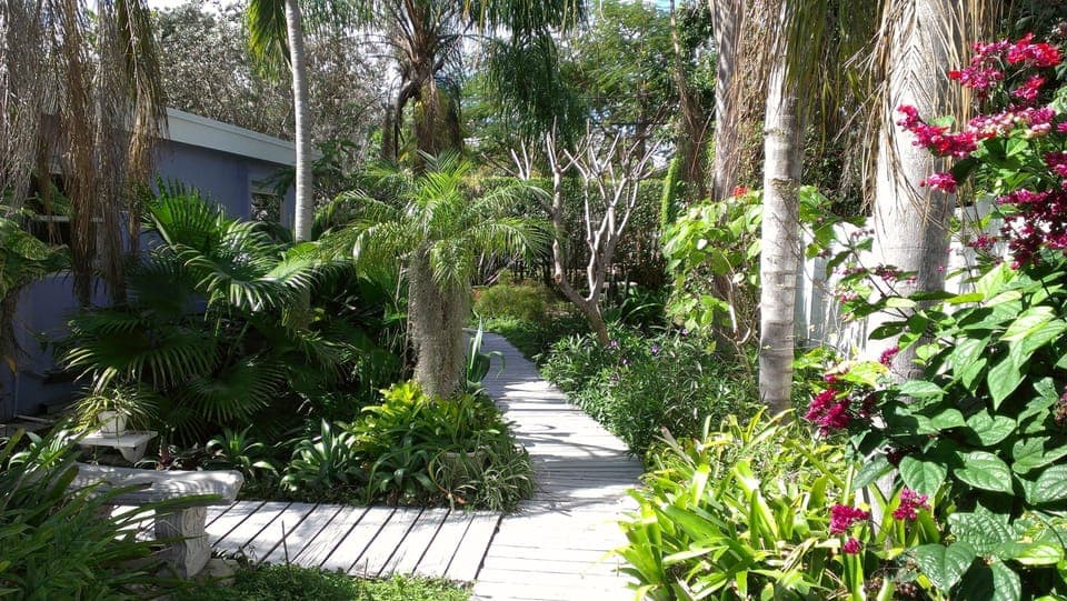 Pathway to private cottage