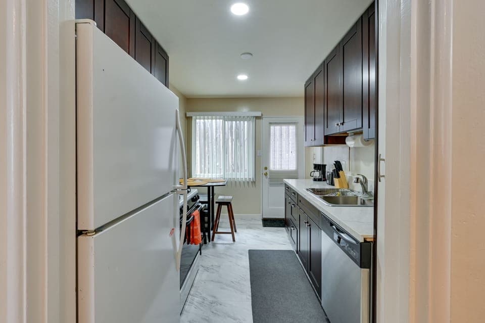 Kitchen | Coffee Maker | Dishwasher