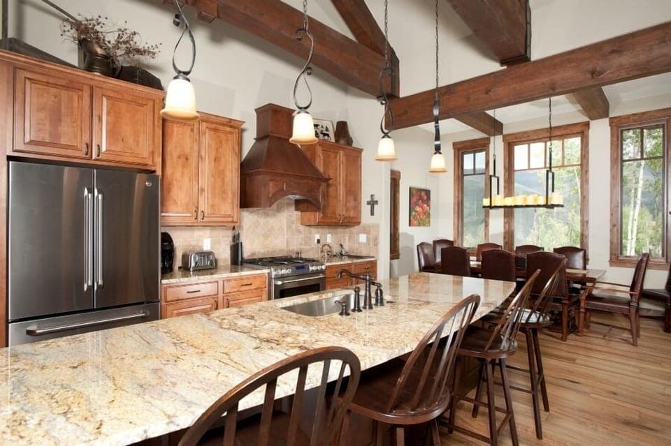 Main level kitchen and bar area.