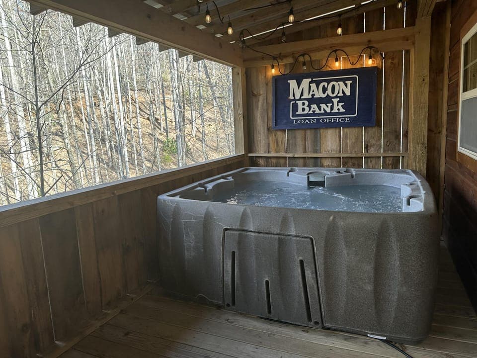 Big 4 person Hot Tub